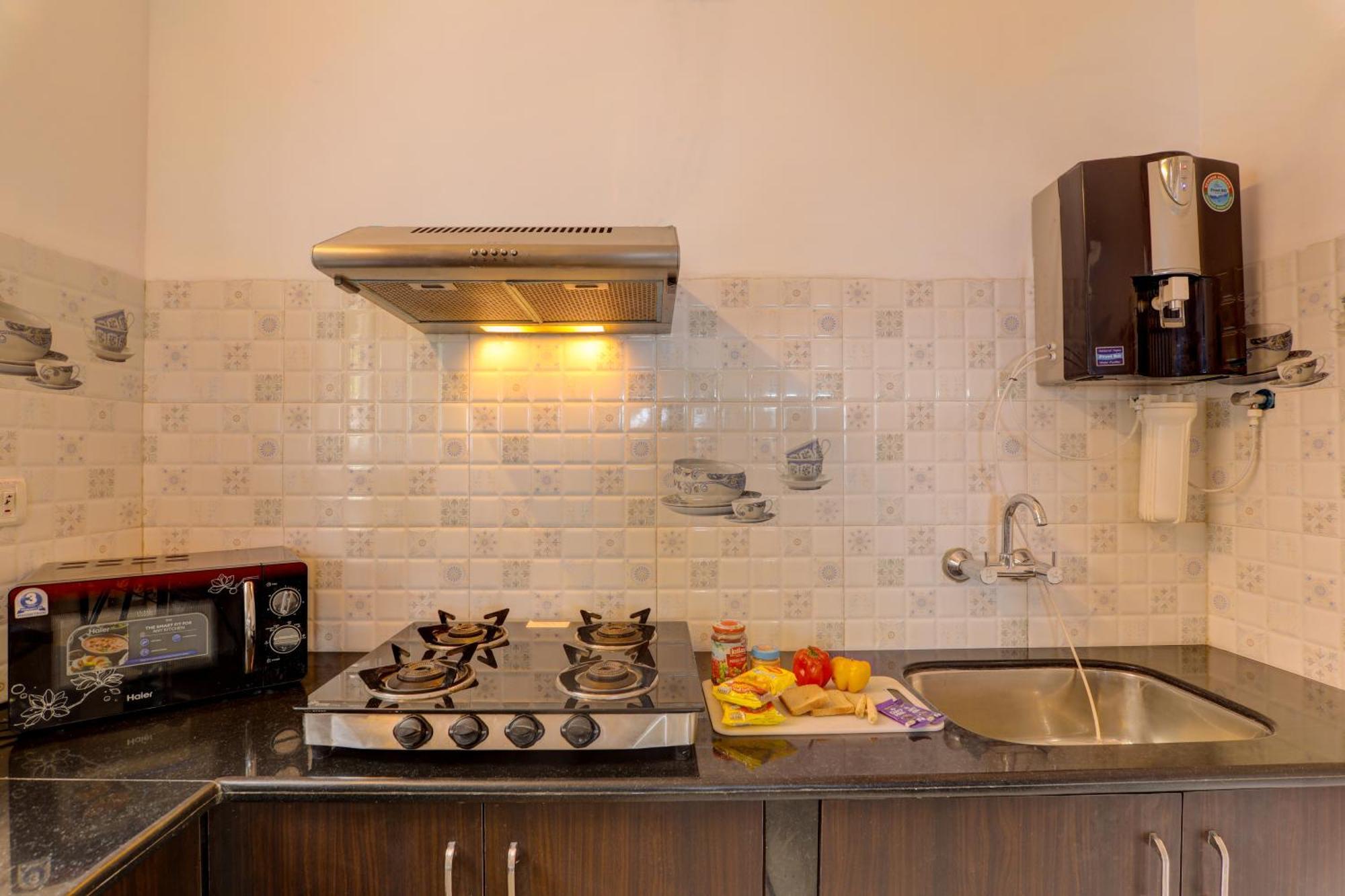 Jaqk Holidays - 9Bhk Villa For Big Groups, Private Pool-Wifi-Cartaker-Parking, North Goa Baga Eksteriør billede